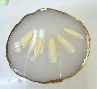 ネイル Queeens nailのネイルデザイン