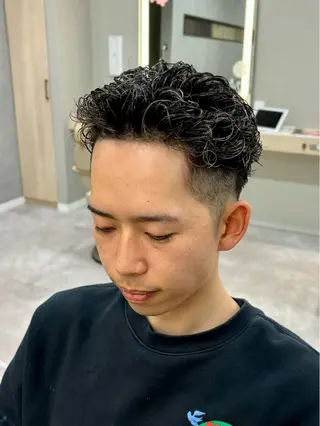カラー パーマ メンズ メンズパーマ、スパ イキー、上野星也のヘアスタイル