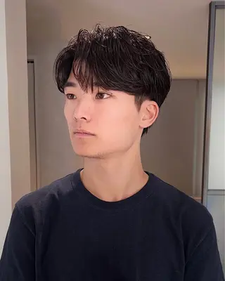 パーマ メンズ 【センターパート】 ETO／江藤翼の眉毛・アイブロウイメージ