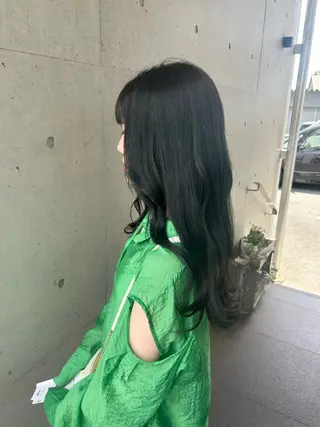 ロング 丸山 莉世のヘアスタイル