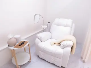 ホワイトニングサロン SARAのエステ・リラクイメージ