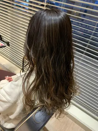 セミロング カラー 大久保 隆蔵のヘアスタイル