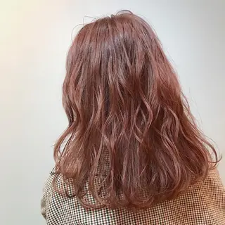 ミディアム カラー lani ブリーチ /ダブルカラーのヘアスタイル