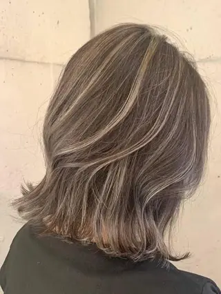 ミディアム 阪口 鮎香のヘアスタイル