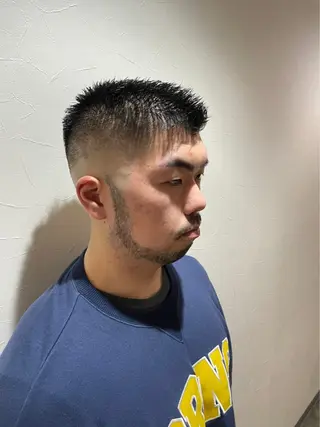 ショート 山並 つばさのヘアスタイル