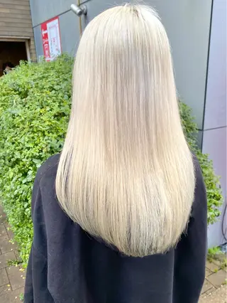 ロング カラー RAIMA ケアハイトーンのヘアスタイル