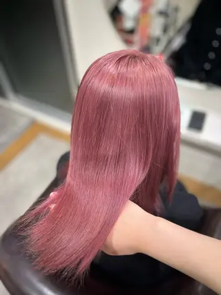 セミロング カラー ぴんく髪の美容師🎀 🖤ゆうなのヘアスタイル