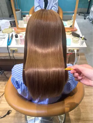 セミロング 縮毛矯正 髪質改善 韓国風レイヤー 吉田のヘアスタイル