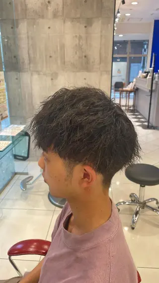 メンズ ハイトーンカラー✨️ 艶カラー特化Amiのヘアスタイル