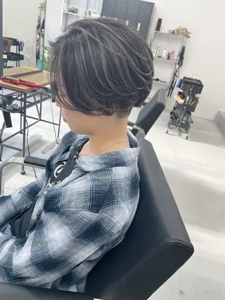 ショート デザインカラーEir 茶屋町/田村のヘアスタイル