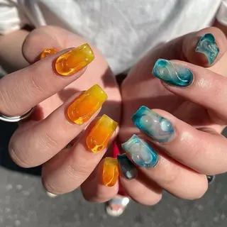 ネイル 安藤 紅実のネイルデザイン