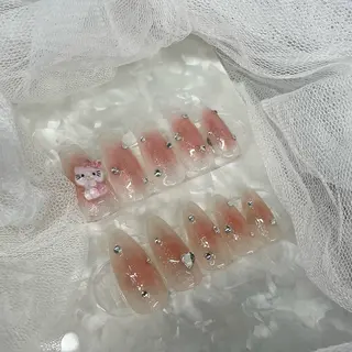 ネイル 鈴木 愛のネイルデザイン