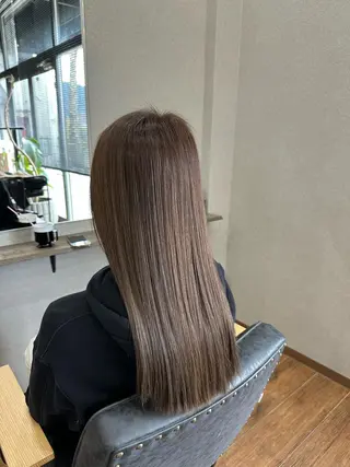 ロング カラー 鵜飼 真伍のヘアスタイル