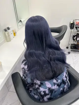 ロング 寒色＆ブリーチ特化 寒色MiOのヘアスタイル