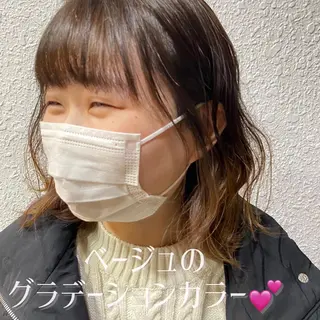 ミディアム カラー 小顔レイヤー/ ベージュ🤍Rieのヘアスタイル