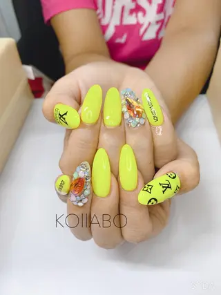ネイル KOLLABO nailのネイルデザイン