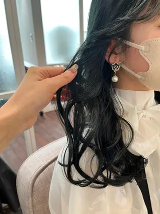 セミロング カラー 片岡 由依のヘアスタイル