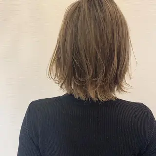 ミディアム カラー 池田 真由美のヘアスタイル
