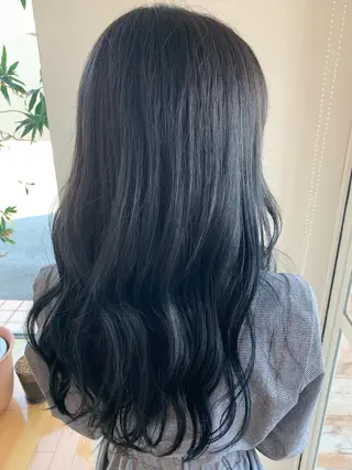 ロング カラー 柴田 結衣のヘアスタイル