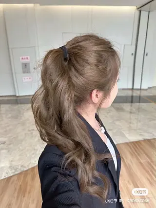 カラー 🥯縮毛/レイヤー/ ベージュヘア🥯のヘアスタイル