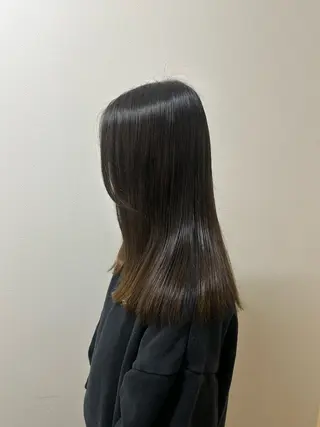 ロング レナークウィズ　北川 愛璃のヘアスタイル