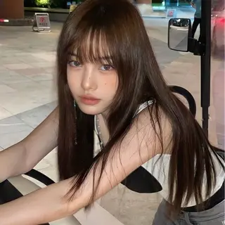 セミロング カラー 縮毛矯正をしている人 のためのカラーのヘアスタイル