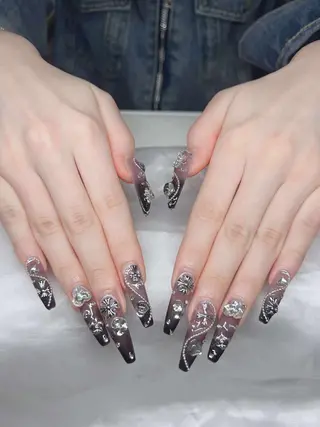 ネイル Lee Nailsのネイルデザイン