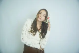 ロング パーマ ヘアアレンジ 韓国ナチュラル・ ベージュ/落合夏希のヘアスタイル