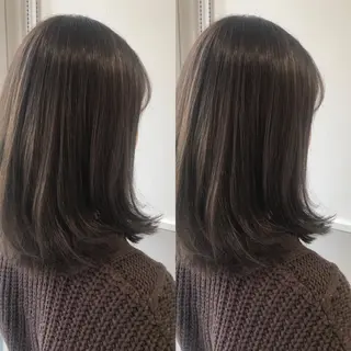 ミディアム カラー 小栗 麻衣のヘアスタイル