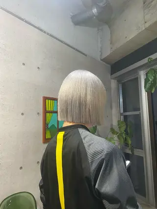 ミディアム カラー ブリーチカラー🎀 LiLi🫧のヘアスタイル