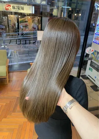 セミロング カラー 矢野 晃平のヘアスタイル