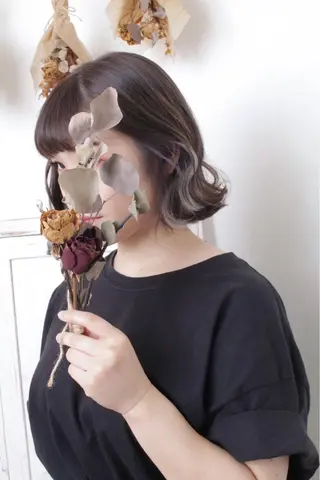 ショート カラー パーマ ヘアアレンジ 推し活専用 【派手髪】飯野ゆかりのヘアスタイル