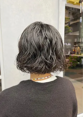 ミディアム パーマ 🦩レイヤー|透明感 カラー🦩makoのヘアスタイル