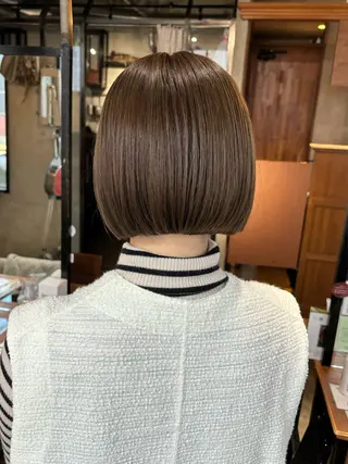 ショート カラー 梅田美容室 山崎海波のヘアスタイル