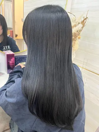 セミロング カラー 🤍あみ🤍暗髪オリ ーブ特化🌿髪質改善のヘアスタイル