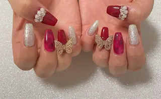 ネイル VIERU 🌈🎀💖のネイルデザイン