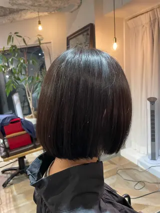 ショート カラー 艶感/レイヤーカット 🌐Taketoのヘアスタイル
