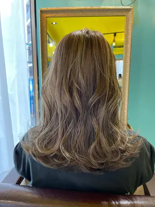 セミロング 末石 智のヘアスタイル