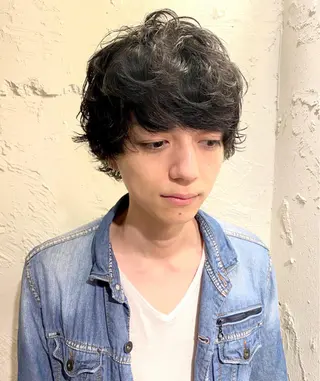パーマ メンズ 推しカラー オタク美容師 山本のヘアスタイル