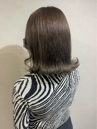 セミロング カラー otoha✳︎ くすみ艶カラーのヘアスタイル