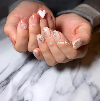 ネイル ﾈｲﾙﾙｰﾑﾘｯｶ 𝐦𝐚𝐲𝐮のネイルデザイン