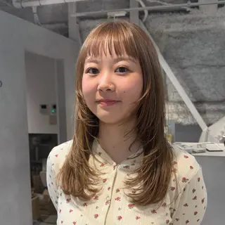 セミロング カラー SAKI 新宿のヘアスタイル