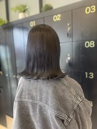ショート カラー 伊藤 柚奈のヘアスタイル