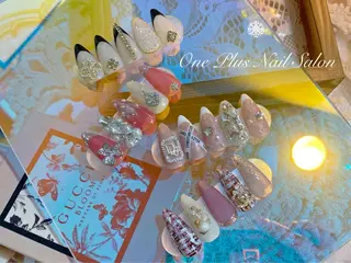 ロング カラー ネイル One Plus Nail Salonのネイルデザイン