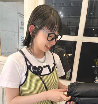 ミディアム カラー パーマ ヘアアレンジ キッズ デザインパーマ メンズカット 郁美のヘアスタイル