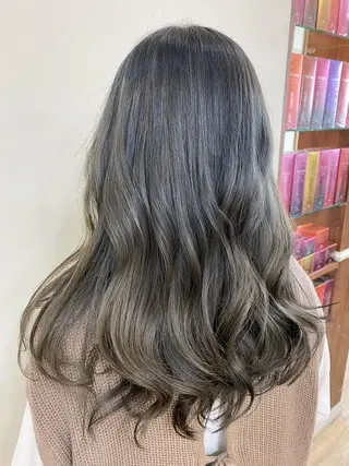 カラー SALOWIN栄 高須大貴のヘアスタイル