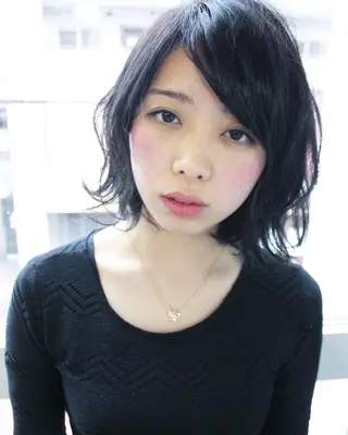 ミディアム カラー パーマ tuuli トゥーリのヘアスタイル