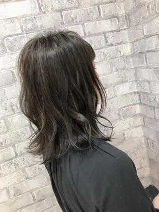 ミディアム カラー ヘアアレンジ 秋山 幸太のヘアスタイル