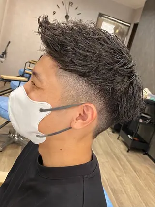 ショート パーマ メンズ 田口 慎士のヘアスタイル