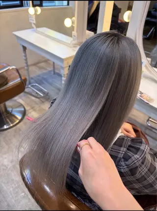 ロング ゆうか カラー/ヘアセットのヘアスタイル
